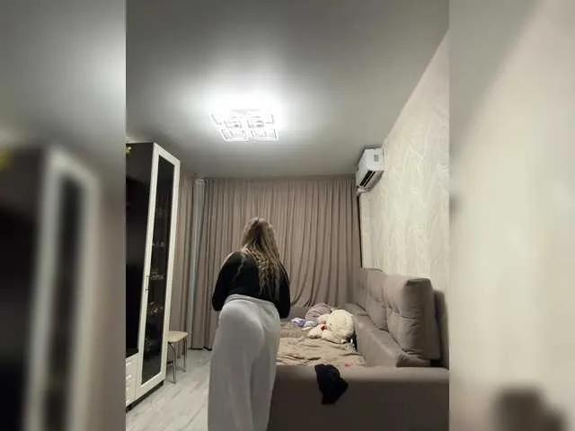 KateMid on BongaCams