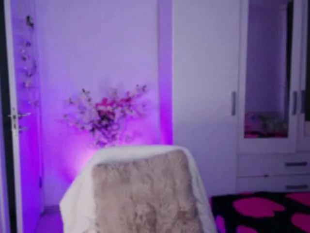 kaylalaine1 on BongaCams