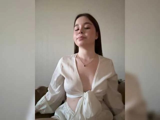 kikikiraa on BongaCams