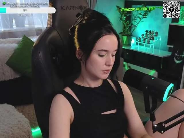 KiraLiLime on BongaCams