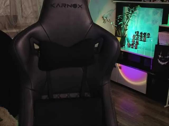 KiraLiLime on BongaCams