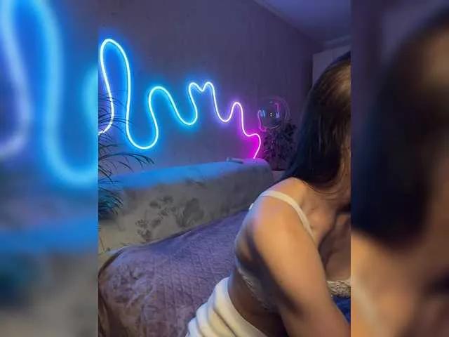 Klubnika13 on BongaCams