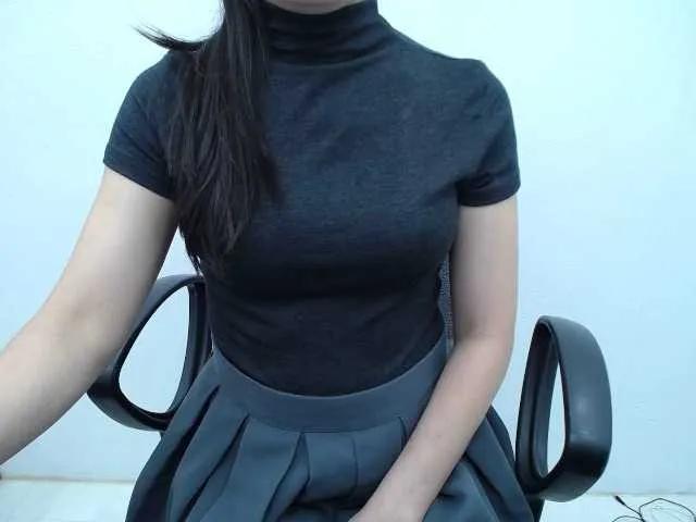 Lady-Young on BongaCams