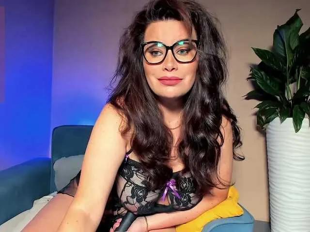 LavernaBlack on BongaCams