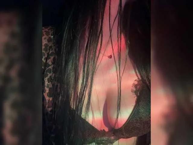 LeCriss on BongaCams