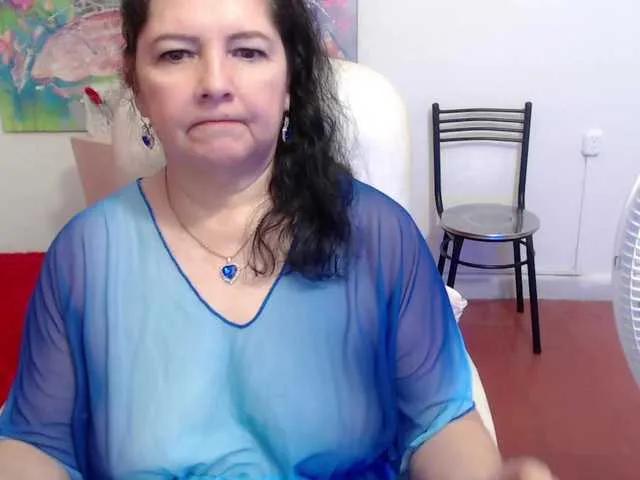 leonela on BongaCams