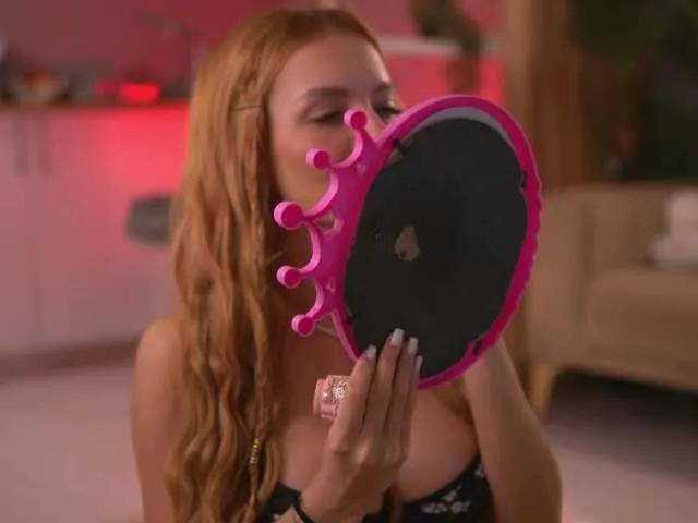 LeyaMeyers on BongaCams