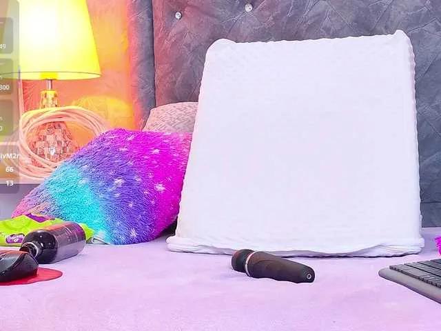 LiaTeylor on BongaCams