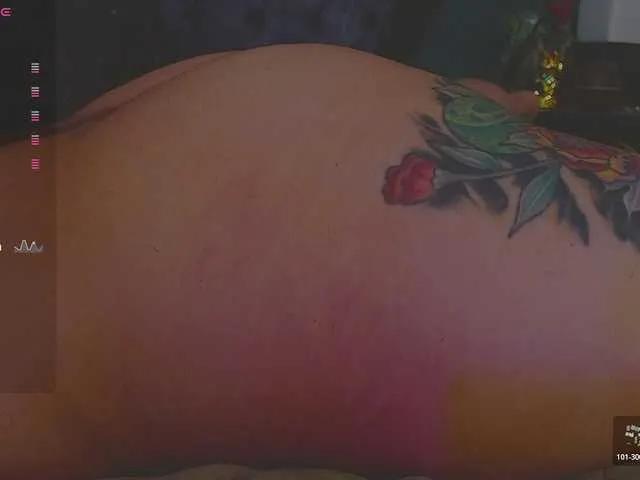 LilithDark — Men who know how to treat a woman and those open to enjoying each other's company really turn me on. Bottoms are my weakness, and I also love hairy men. 