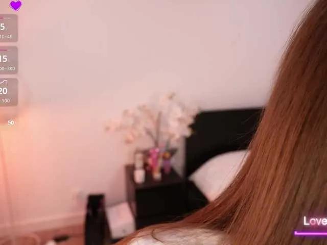 LilyColins on BongaCams