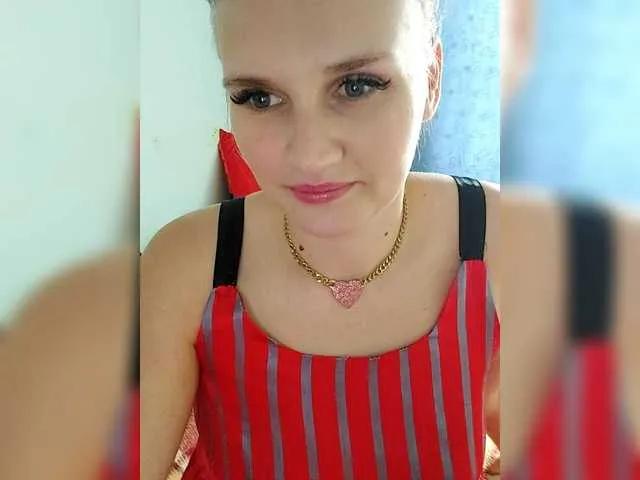 LisaLovHoney on BongaCams