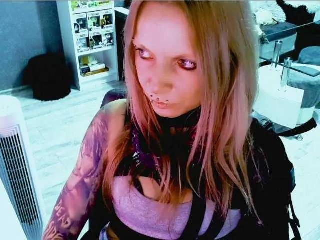 LisaModel on BongaCams