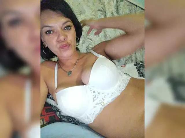 Lois-Lorrie on BongaCams