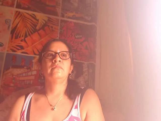 lucyLUxxx on BongaCams