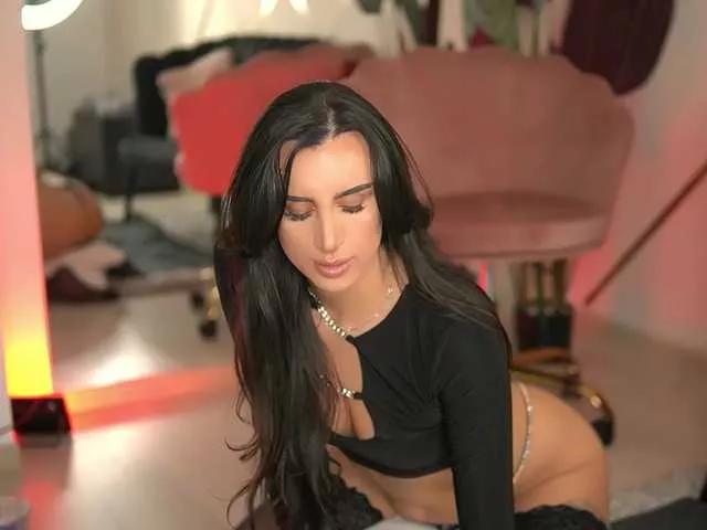 LucyxRios on BongaCams