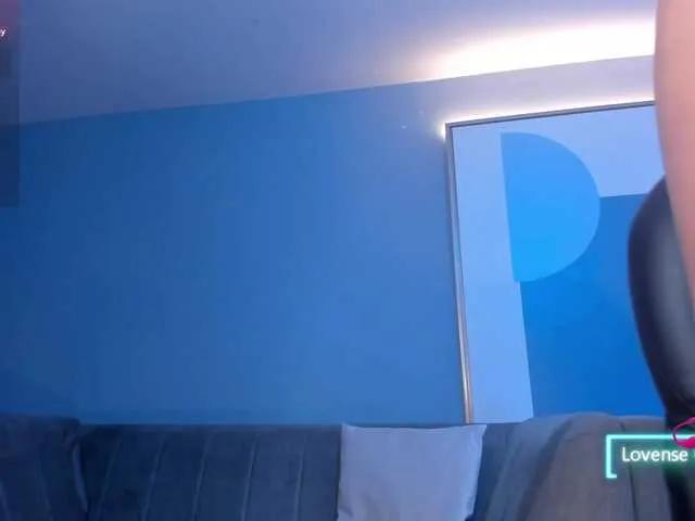 MaddisonLowe on BongaCams