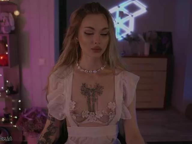 ManiFreyja on BongaCams