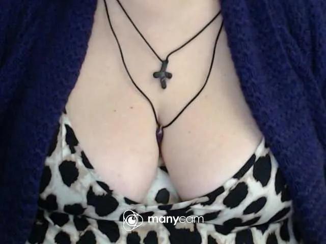 mayalove4u on BongaCams