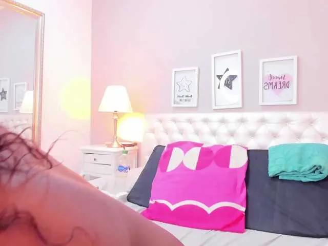 megan-loviitz on BongaCams