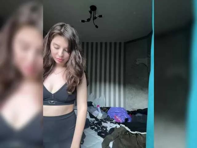 Melissa222Femdom on BongaCams