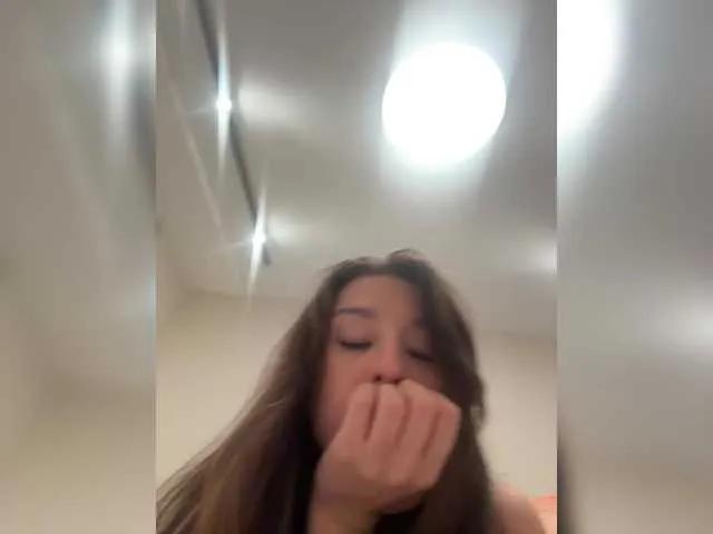 Melissa222Femdom on BongaCams