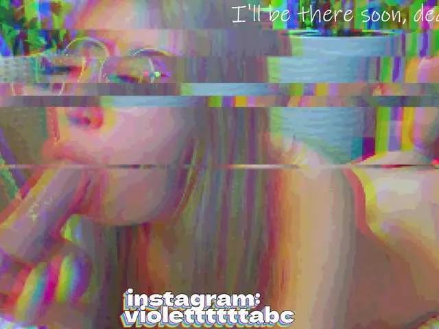 MiaLiaHot on BongaCams