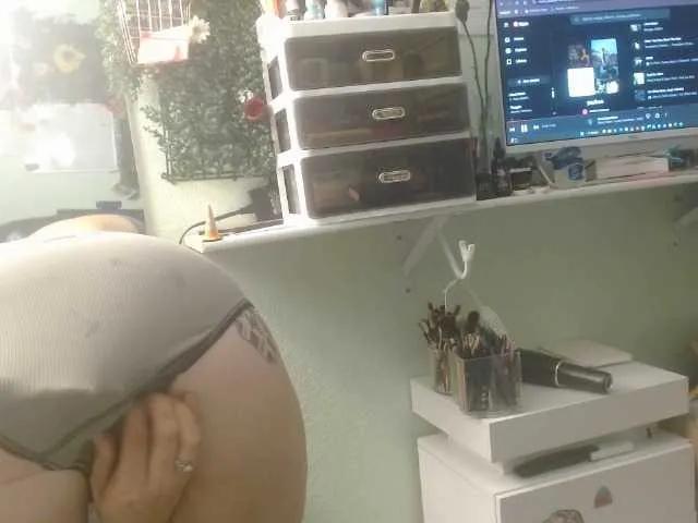 Mizdanika420 on BongaCams