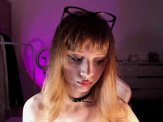 mnepohuyy on BongaCams