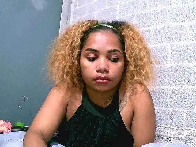 Monica1612 on BongaCams