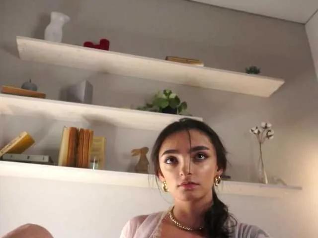 Morena-Dolcce on BongaCams