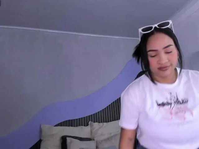 Nicolle-mariee on BongaCams