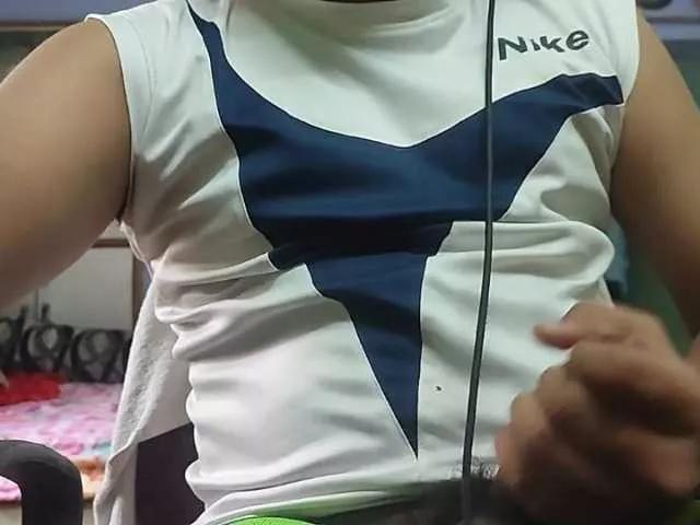 Nidhilove on BongaCams