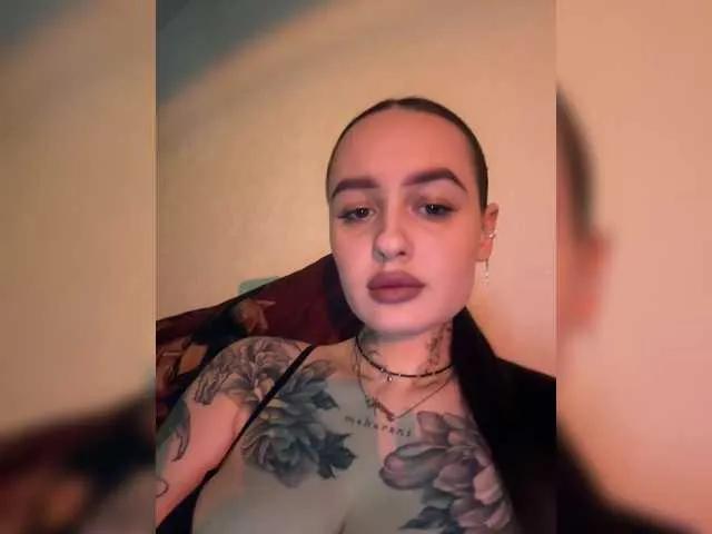 OriginalHOOLi on BongaCams