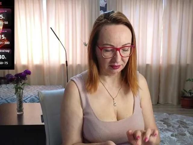 Pink-Lips on BongaCams