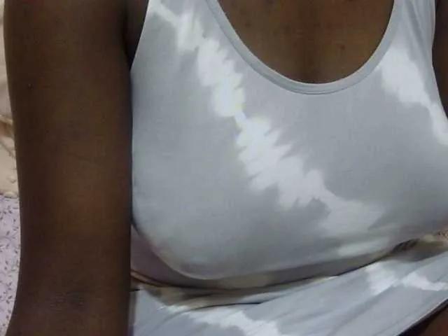 pretty-lioness on BongaCams