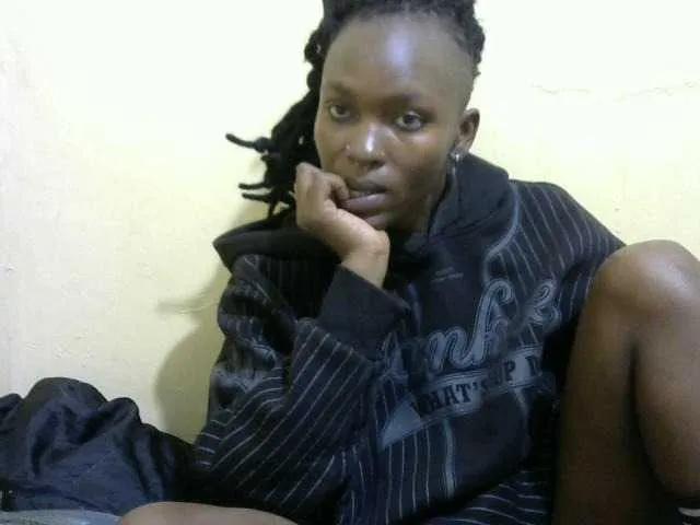 Queenfey on BongaCams