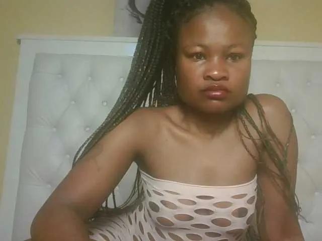 queenivy on BongaCams