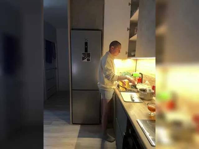 QueenKing on BongaCams