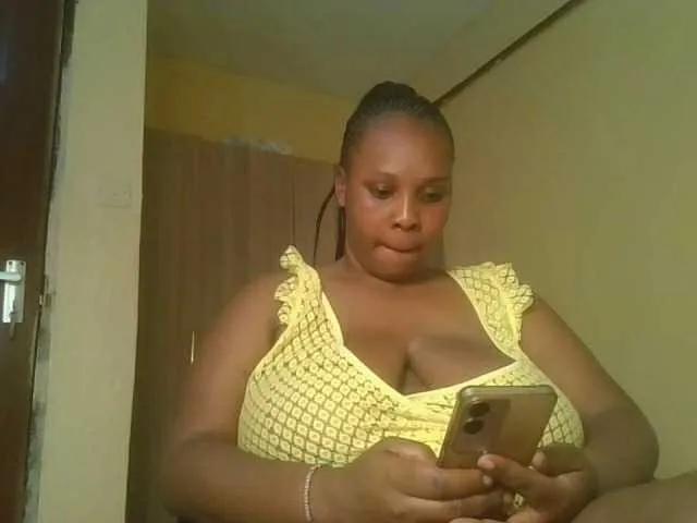 Queenlily25 on BongaCams