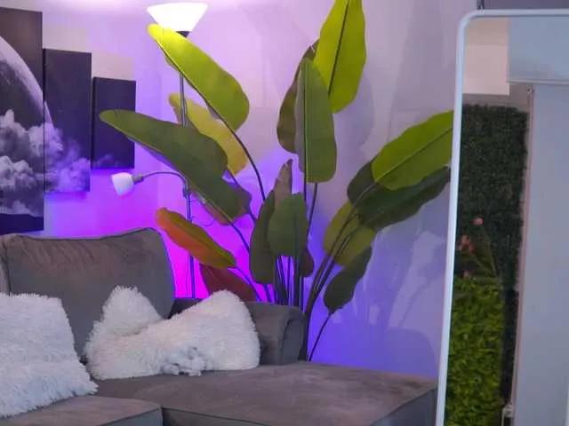 RaquelleVon — Anything that makes me smile and creates a good vibe.