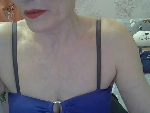 Red-Rose-777 on BongaCams