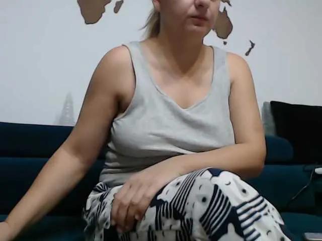 ReveMignoneX on BongaCams