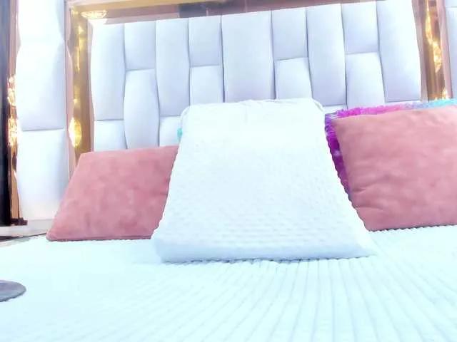 RileySweet on BongaCams