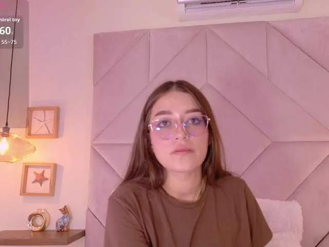 roxana-mill on BongaCams