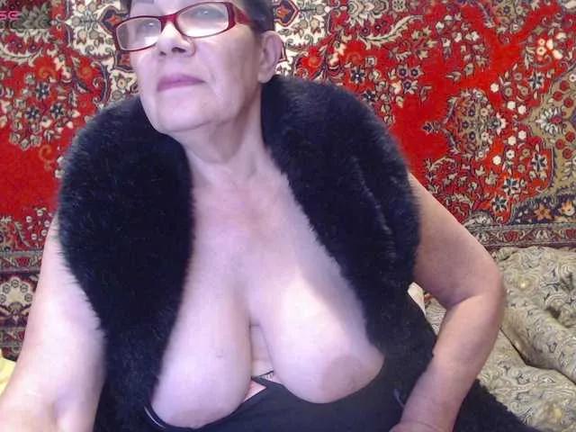 Sandra-Carina on BongaCams