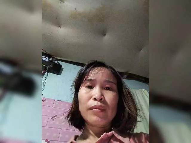 Sexy-ladyass89 on BongaCams