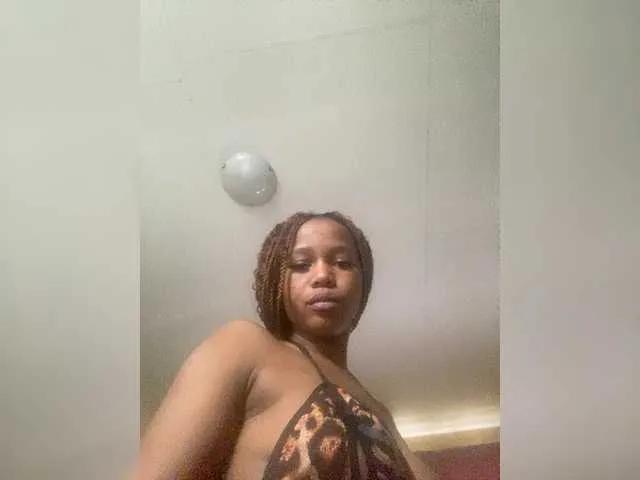 Sexybaddie on BongaCams