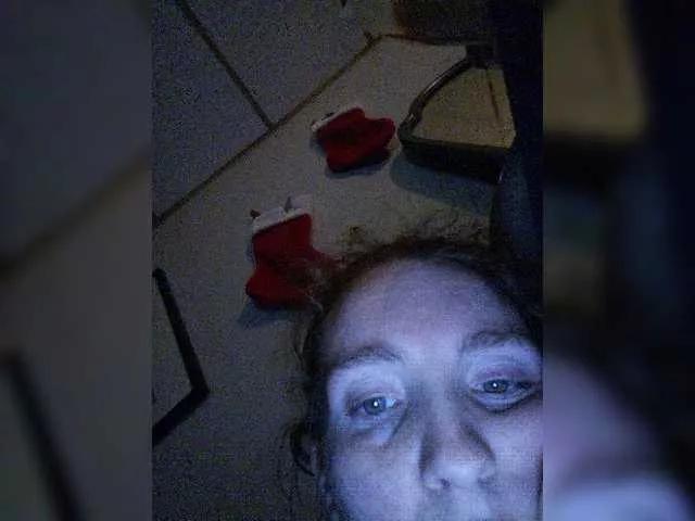 Sexyred3141-1 on BongaCams