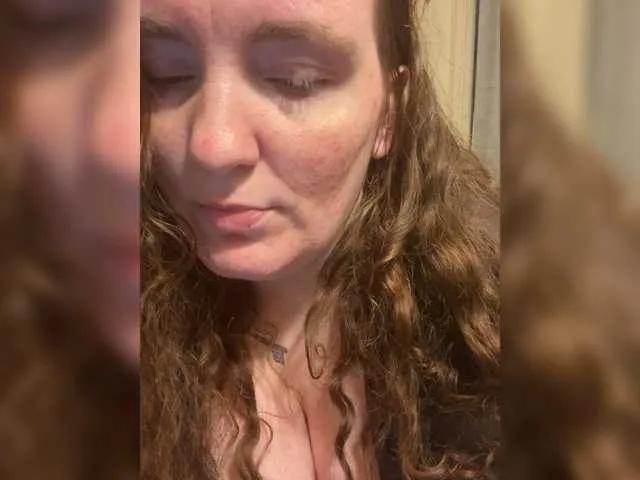 Sexyred3141-1 on BongaCams