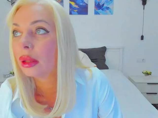 Sunbeam on BongaCams